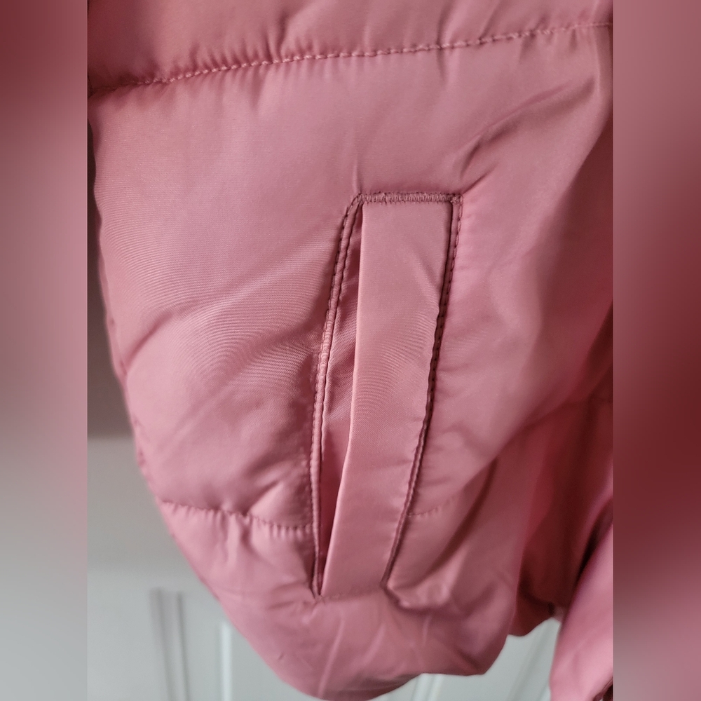 Old Navy Pink Puffer Jacket for Kids - Picture 6 of 7